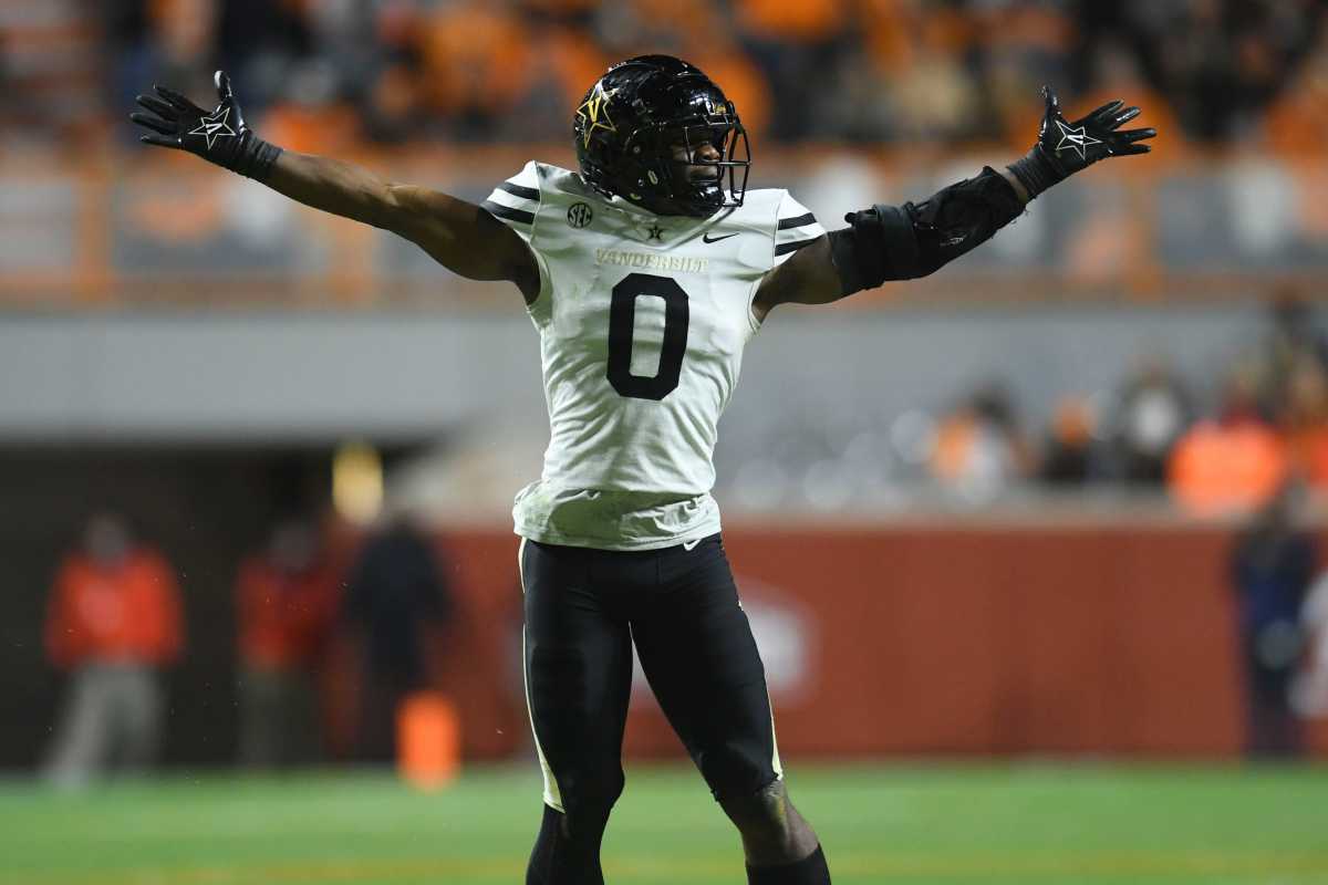 Vanderbilt linebacker Anfernee Orji celebrates after notching a sack at Tennessee in 2021.